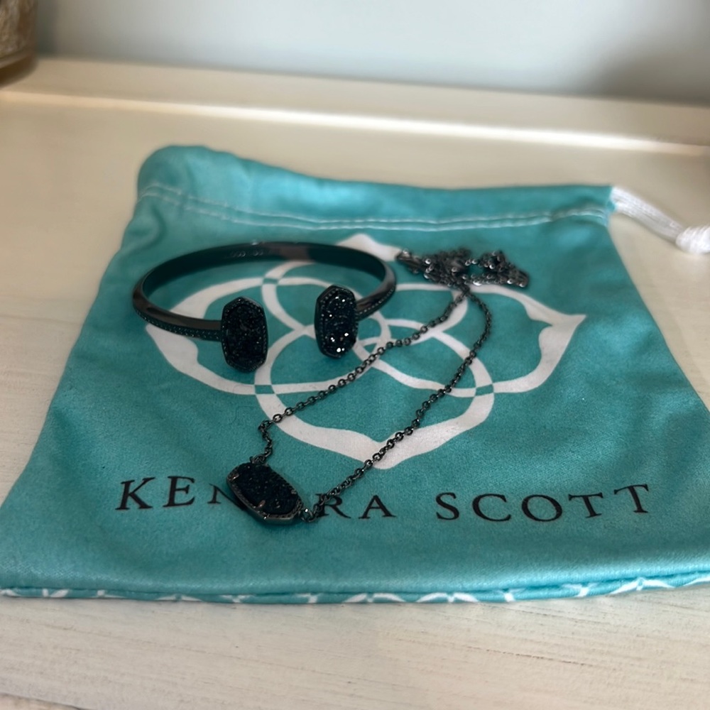 Kendra Scott Necklace and Bracelet Set
